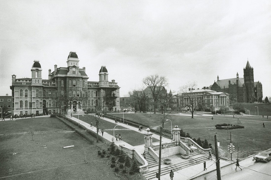 Vintage black & white photo of the Hall of Languages with main entrance to campus